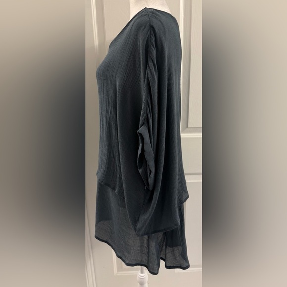 Umgee Solid Overlayer Oversized Tunic Top Dark Grey Size Large - Picture 3 of 8